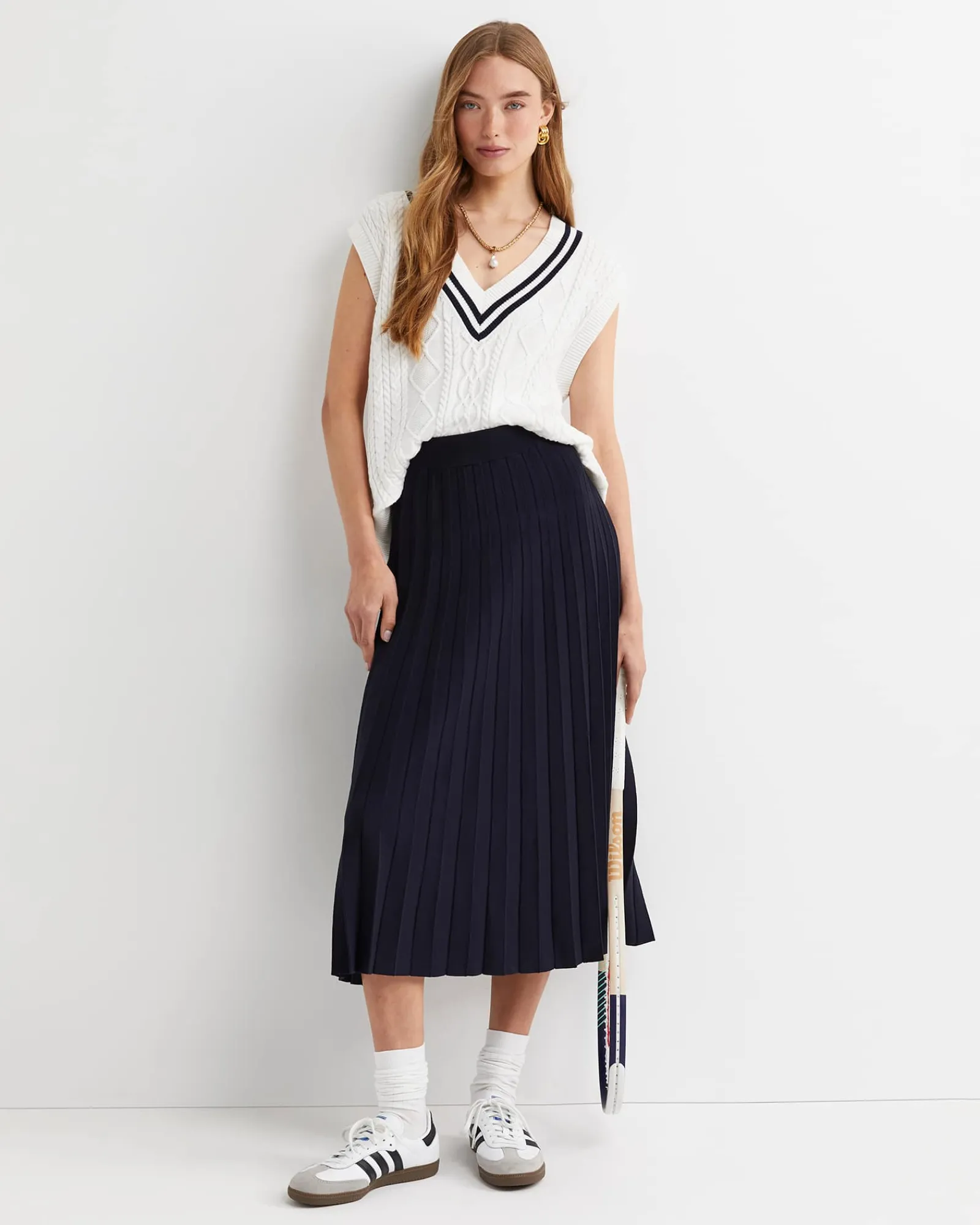 Best Sportscraft Elka Cable V-Neck Vest in Whitenavy White/navy