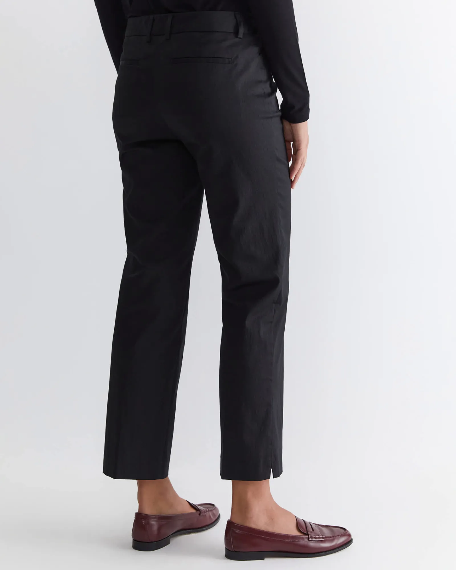 Clearance Sportscraft Evie Straight Capri Pant in Black