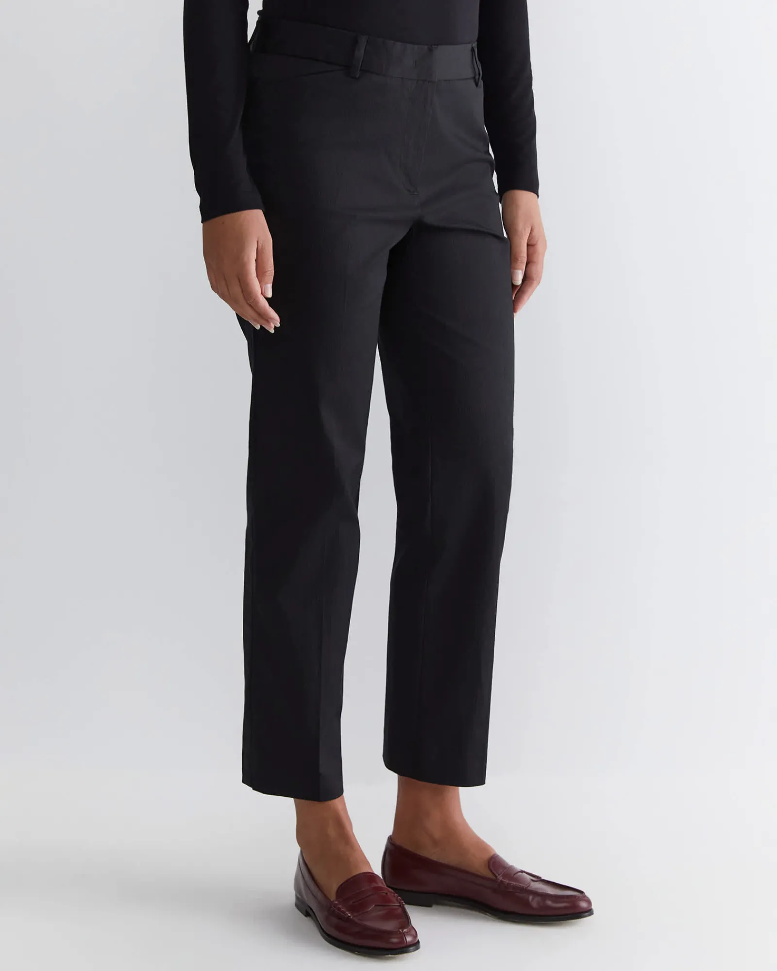 Clearance Sportscraft Evie Straight Capri Pant in Black