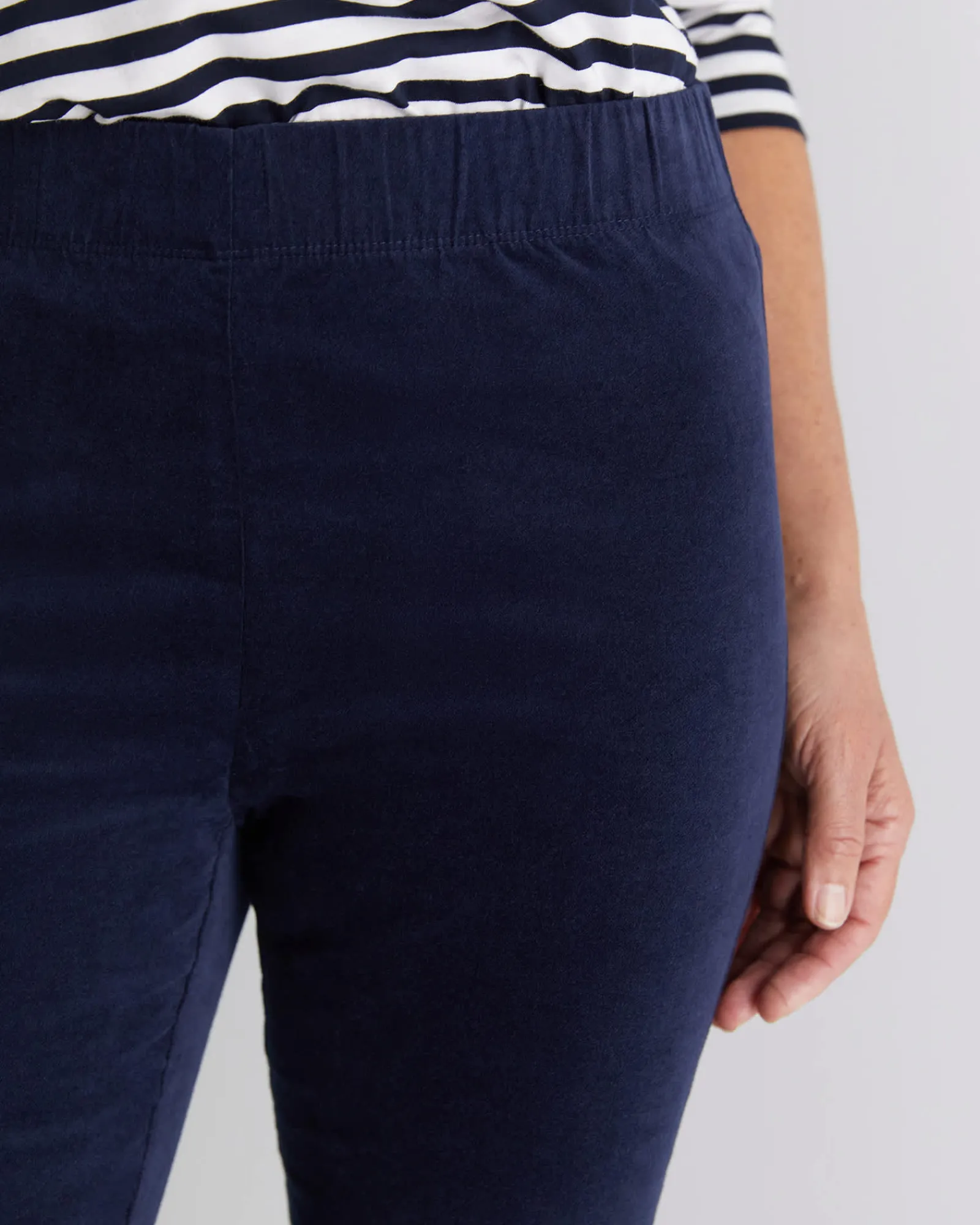 New Sportscraft Felicity Velvet Pull On Pant in Navy