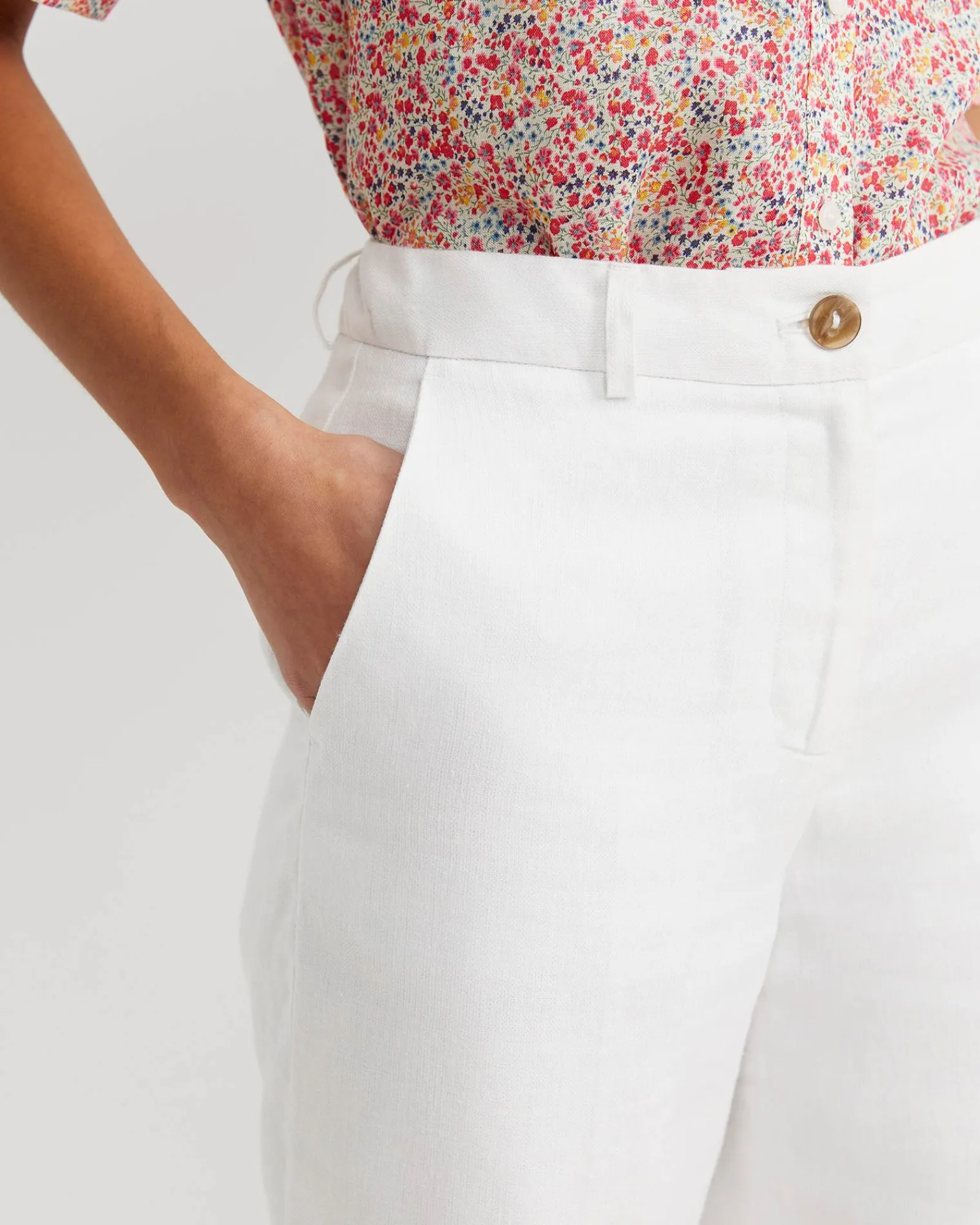 Best Sportscraft Freya Bermuda Linen Short in White