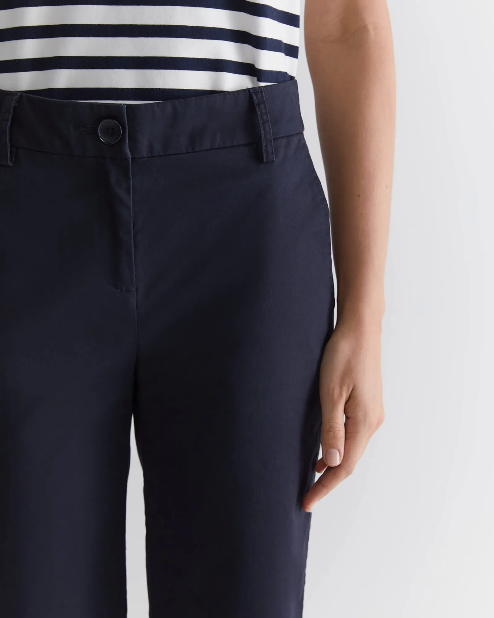 Online Sportscraft Laura Chino Short in Classic Navy ClassicNavy