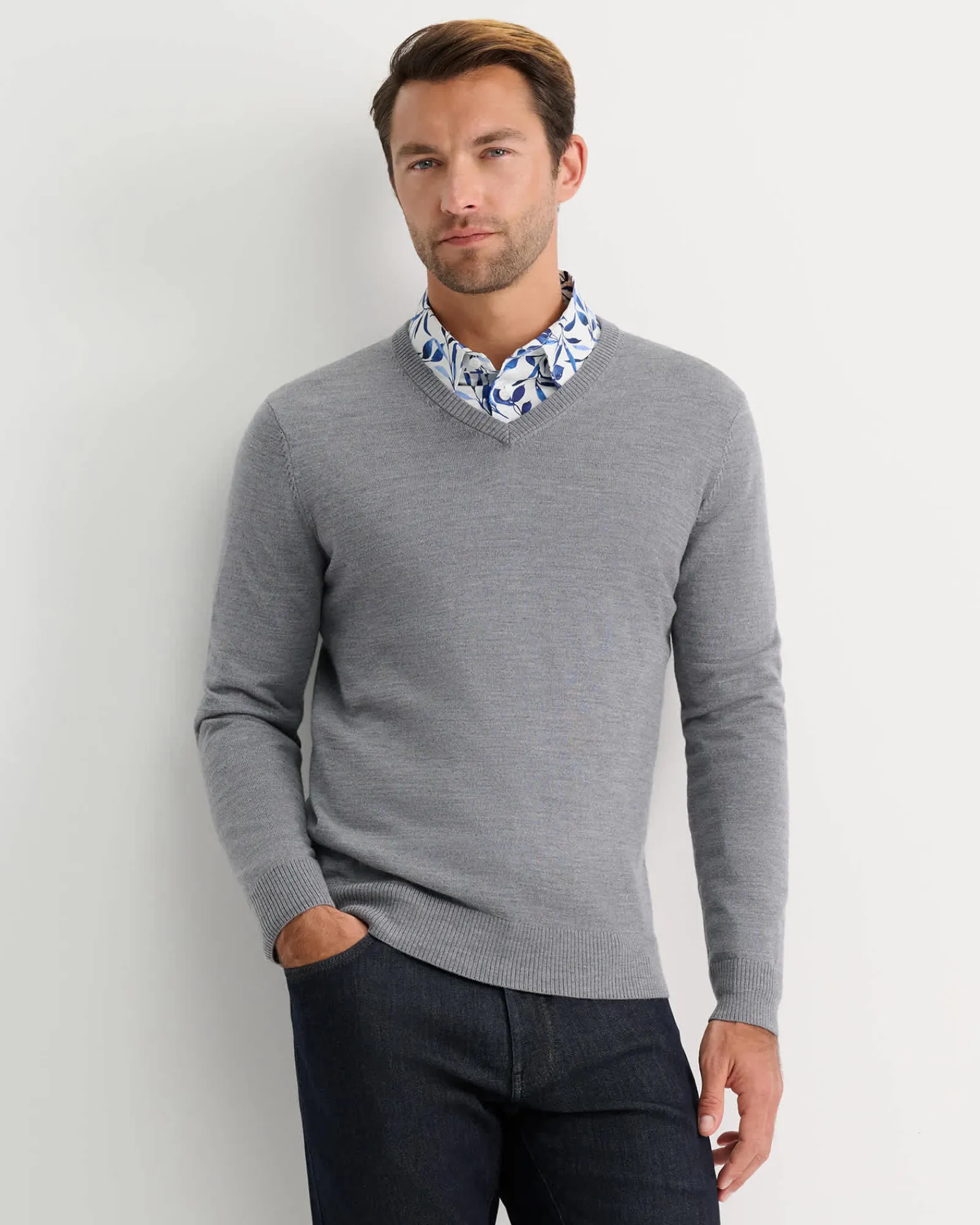 Discount Sportscraft Merino V-Neck Knit in Charcoal Melange CharcoalMelange