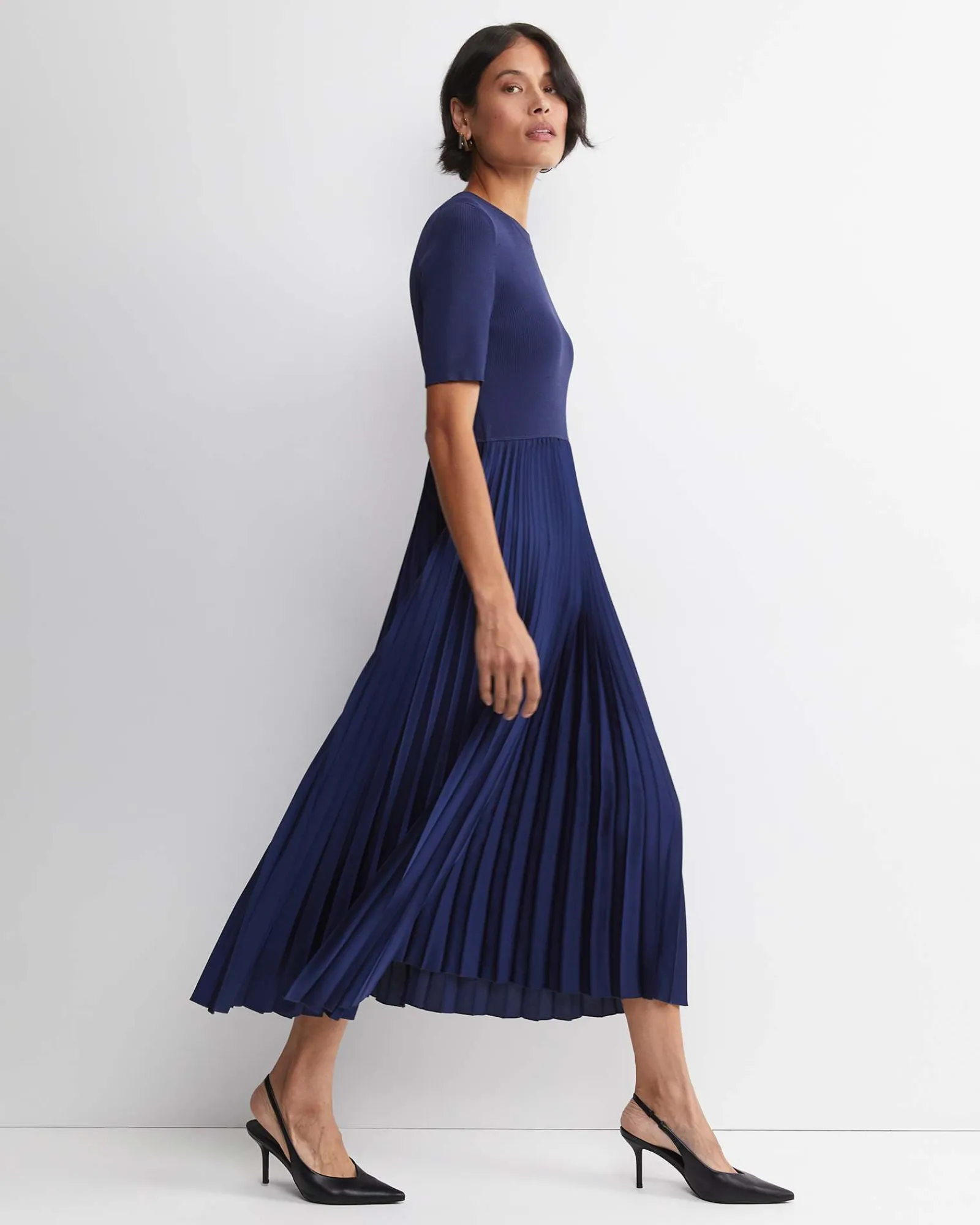 Best Sportscraft Mixed Media Midi Dress in Midnight
